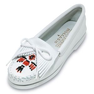 ✨Minnetonka✨White Thunderbird Boat Moccasin Size 8